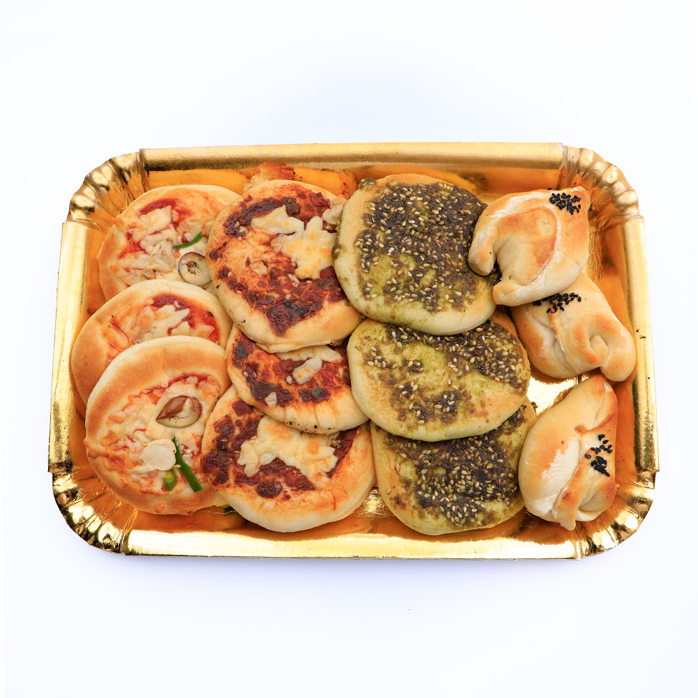 Plate of Assorted Suwariyeh Manakish